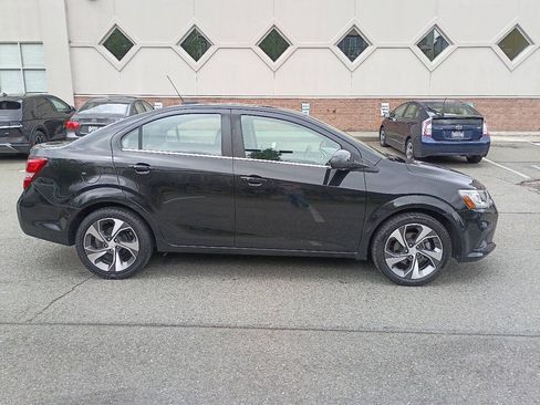 Used 2018 Chevrolet Sonic Premier FWD image 9