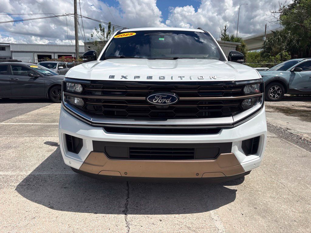 Used 2025 Ford Expedition King Ranch AWD/4WD image 8