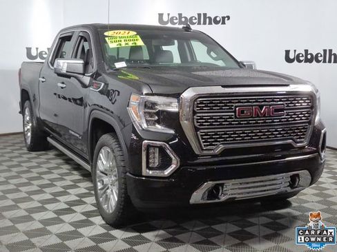 Used 2021 GMC Sierra 1500 Denali w/ Denali Premium Package AWD/4WD image 1