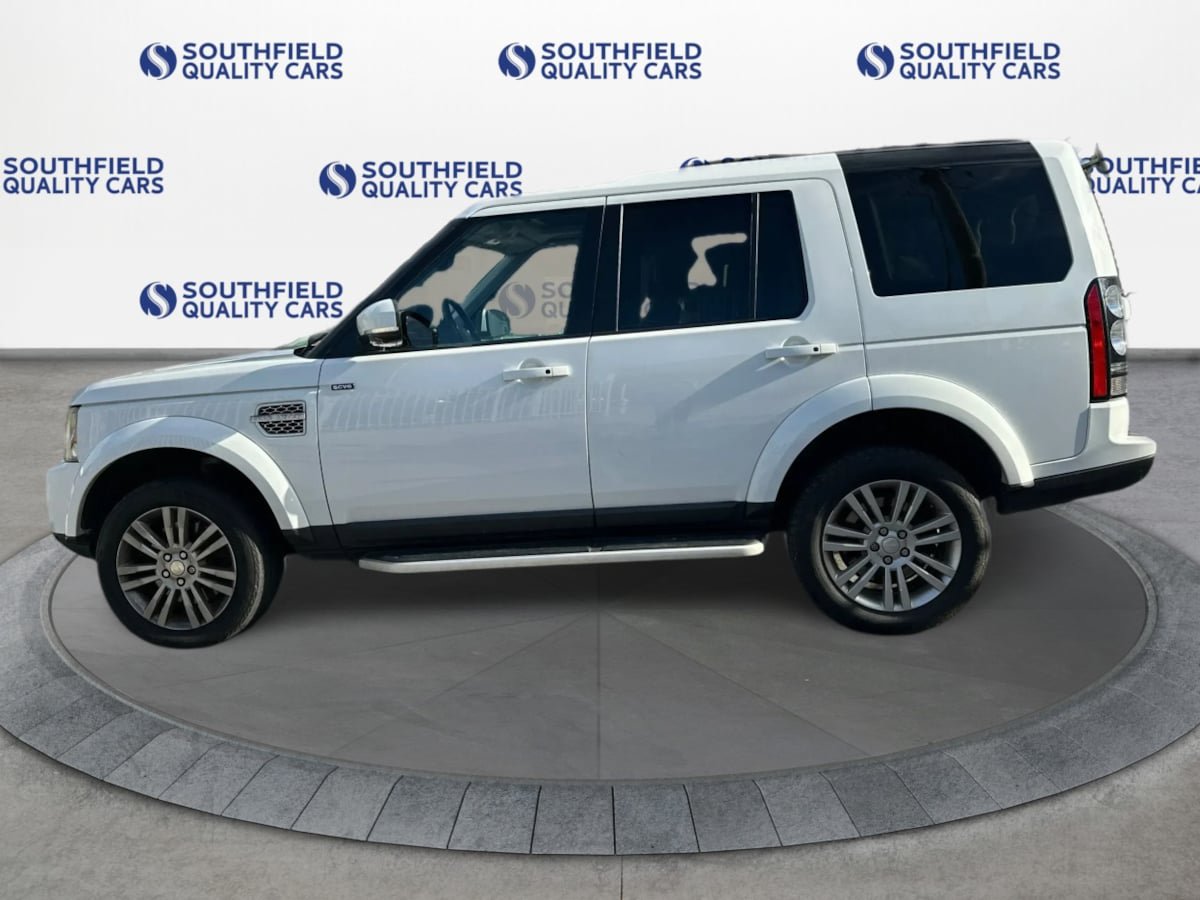 Used 2015 Land Rover LR4 HSE LUX AWD/4WD image 3