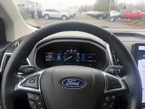 Used 2022 Ford Edge Titanium AWD/4WD image 24