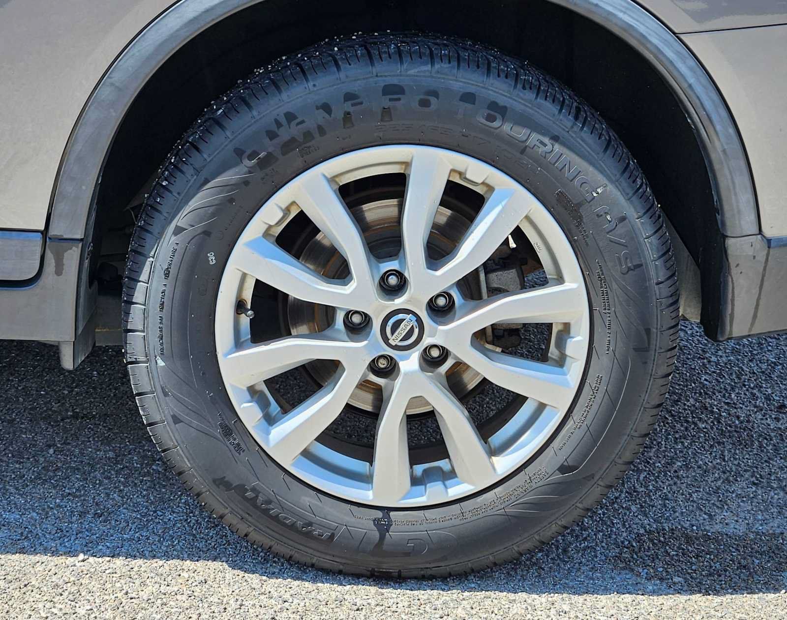 Used 2018 Nissan Rogue SV FWD image 14