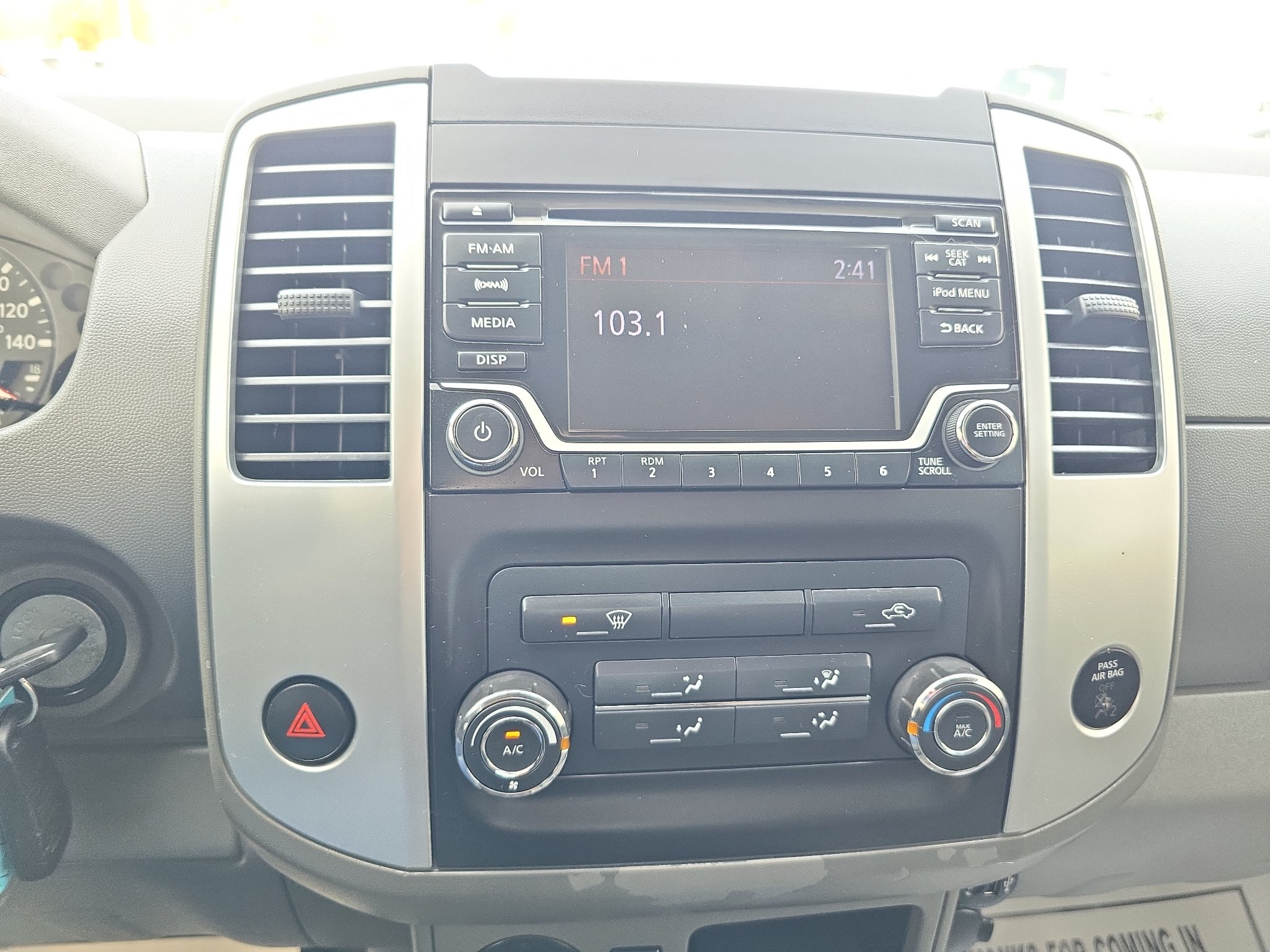 Used 2018 Nissan Frontier SV RWD image 25