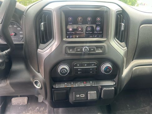 Used 2022 Chevrolet Silverado 1500 Custom AWD/4WD image 12