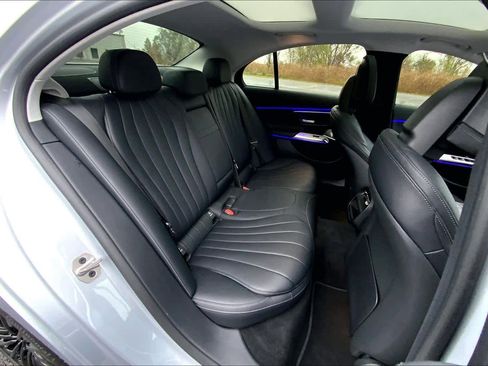 Used 2024 Mercedes-Benz E 350 4MATIC Sedan image 17