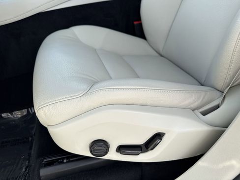 Used 2024 Volvo XC90 T8 Plus w/ Protection Package Premier image 43