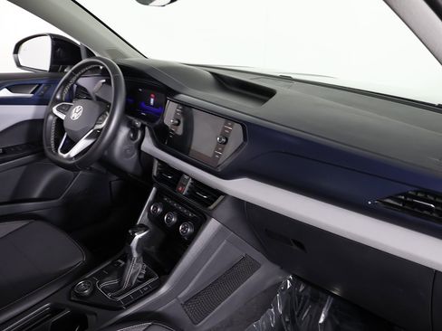 Used 2023 Volkswagen Taos SE w/ Panoramic Sunroof Package image 28