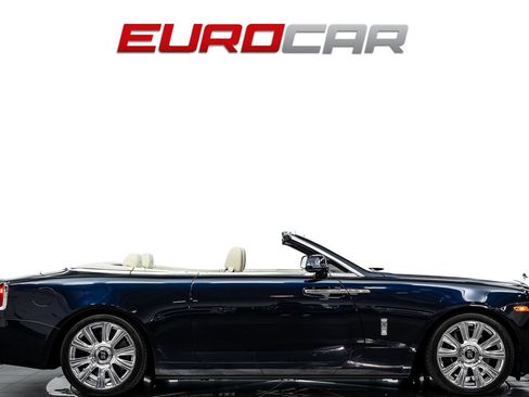 Used 2017 Rolls-Royce Dawn RWD image 8