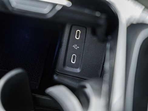 New 2025 Mercedes-Benz GLC 350e 4MATIC image 23