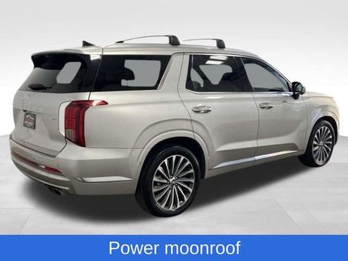 Used 2024 Hyundai Palisade Calligraphy image 3