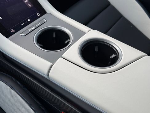 Used 2025 Porsche Taycan Turbo S image 23