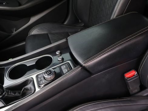 Used 2017 Nissan Maxima Platinum FWD image 18