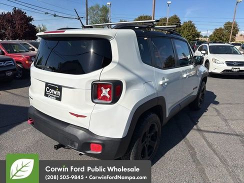 Used 2015 Jeep Renegade Trailhawk w/ Premium Leather Group AWD/4WD image 5