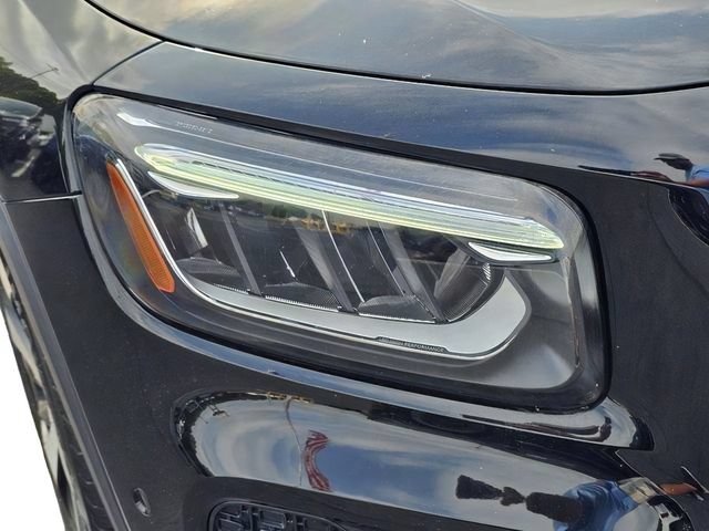 Used 2024 Mercedes-Benz GLB 250 image 4