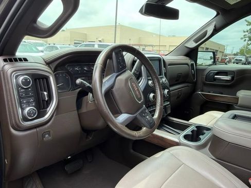 Used 2019 GMC Sierra 1500 SLT w/ SLT Premium Plus Package AWD/4WD image 10