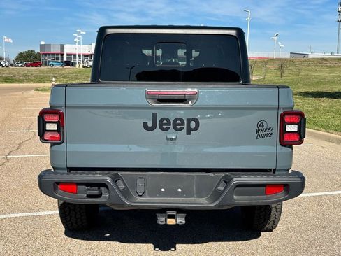 Used 2024 Jeep Gladiator Sport image 5
