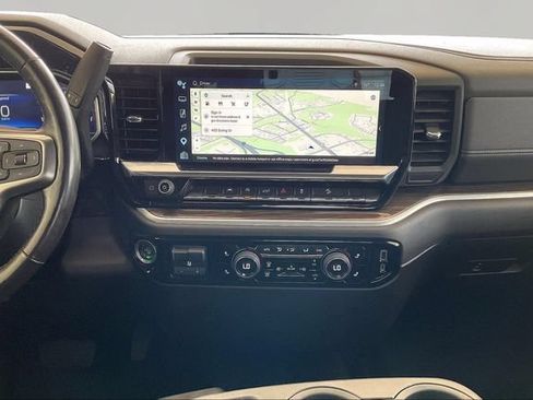 Used 2022 Chevrolet Silverado 1500 RST AWD/4WD image 9