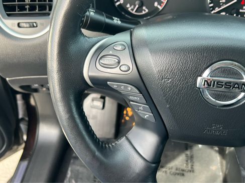 Used 2019 Nissan Pathfinder SL image 39