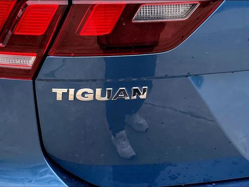 Used 2020 Volkswagen Tiguan S image 10