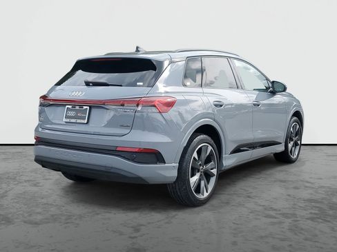 Used 2024 Audi Q4 e-tron Prestige image 3