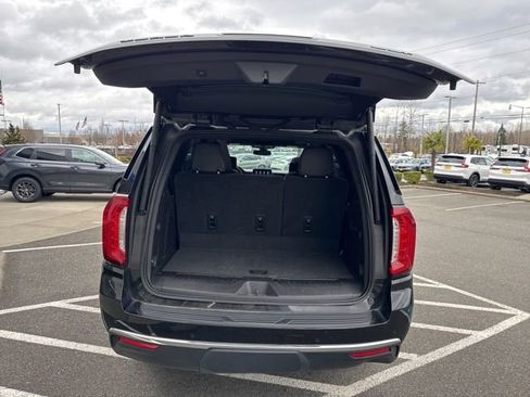 Used 2021 GMC Yukon SLT w/ SLT Luxury Plus Package image 16