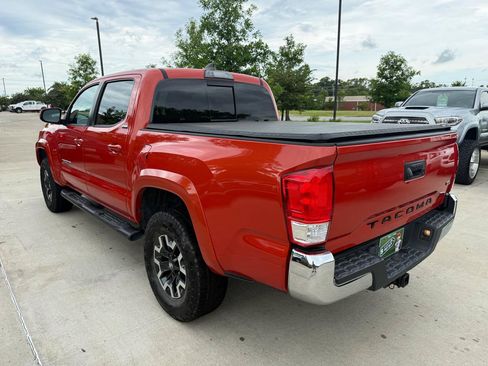 Used 2018 Toyota Tacoma SR5 RWD image 7
