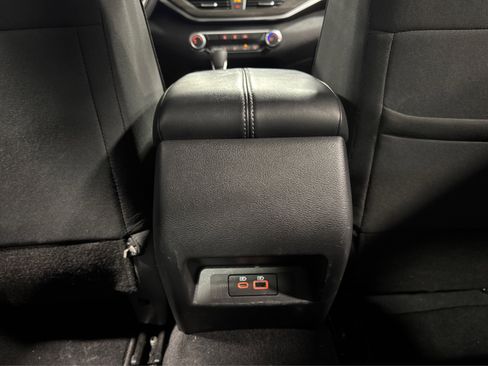 Used 2025 Nissan Altima 2.5 SV FWD image 35