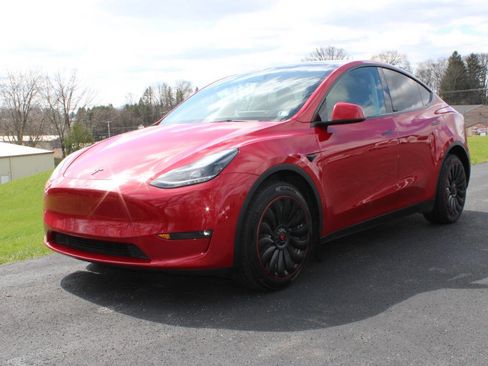 Used 2023 Tesla Model Y Long Range image 3