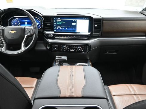 Used 2024 Chevrolet Silverado 1500 High Country image 26