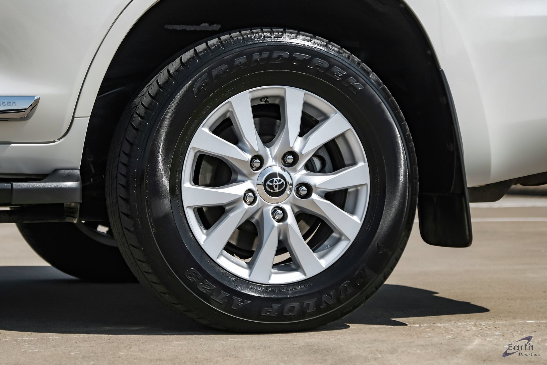 Used 2020 Toyota Land Cruiser AWD/4WD image 99