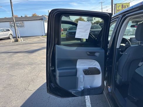 New 2025 Ford Maverick XLT w/ XLT Luxury Package image 18