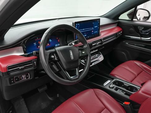 Used 2024 Lincoln Corsair Grand Touring w/ Rear Removable Package Tray AWD/4WD image 15