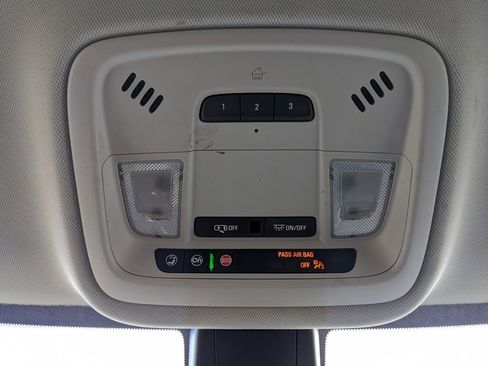 Used 2020 Chevrolet Traverse LT w/ LT Premium Package image 73