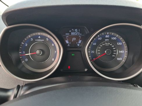Used 2013 Hyundai Elantra Limited FWD image 22