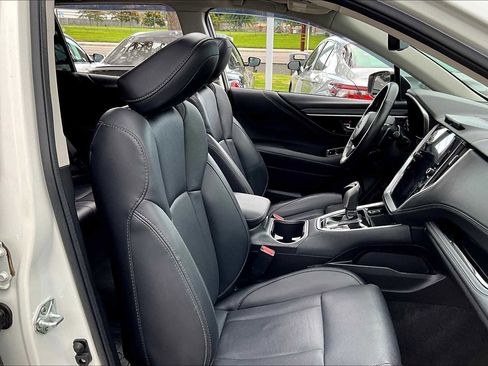 Used 2021 Subaru Outback Limited image 15