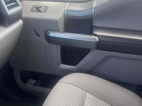 Used 2019 Ford F150 XLT w/ Equipment Group 302A Luxury AWD/4WD image 38