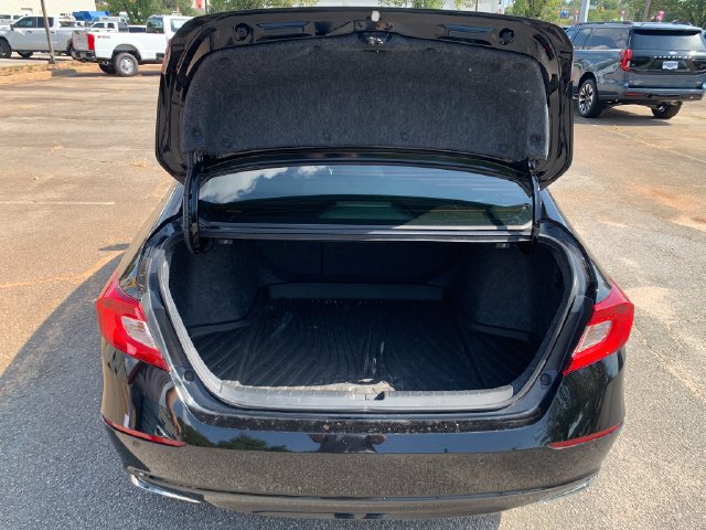 Used 2022 Honda Accord Touring image 9