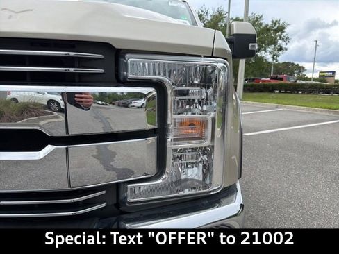 Used 2018 Ford F250 Lariat w/ Lariat Value Package AWD/4WD image 13