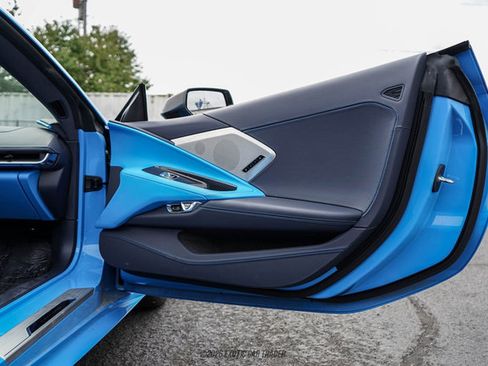 Used 2021 Chevrolet Corvette Stingray Premium Conv w/ Z51 Performance Package RWD image 41
