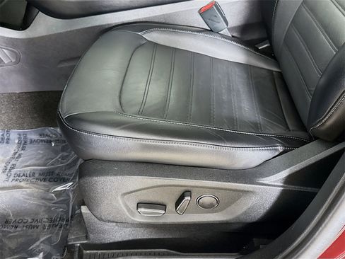 Used 2018 Ford Edge SEL w/ Equipment Group 201A image 19