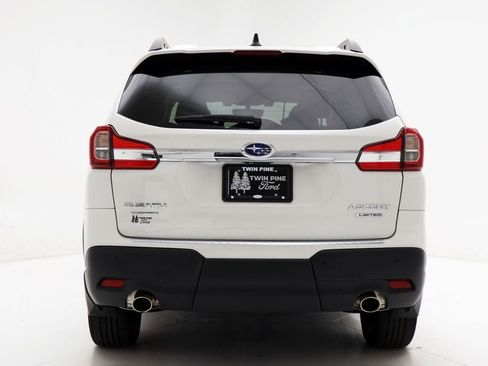Used 2022 Subaru Ascent Limited w/ Technology Package image 8