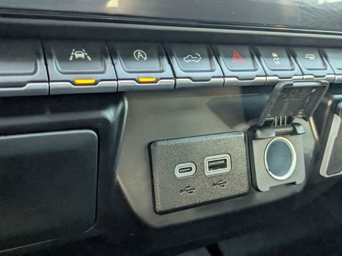 Used 2024 Chevrolet Silverado 1500 Custom image 24