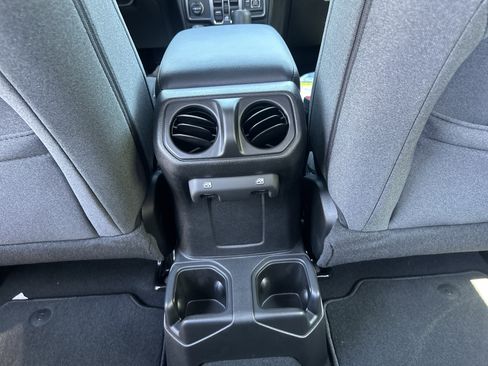 New 2026 Jeep Gladiator Sport AWD/4WD image 31