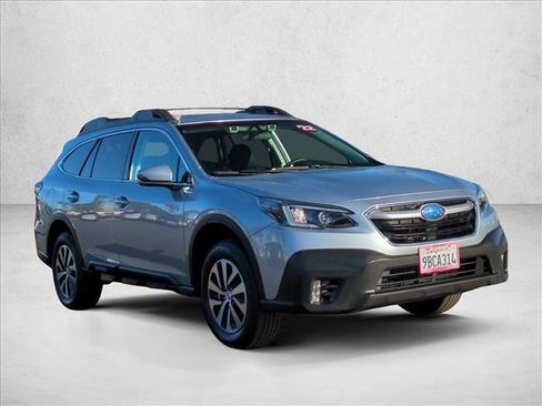 Certified 2022 Subaru Outback Premium image 3