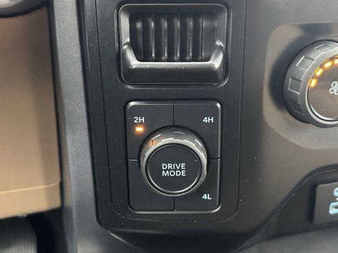 Used 2023 Ford F150 XLT image 4