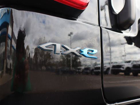 Used 2022 Jeep Wrangler Unlimited Rubicon 4xe w/ Cold Weather Group image 35