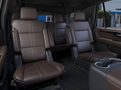 New 2026 Chevrolet Tahoe High Country w/ LPO, Illumination Package AWD/4WD image 18
