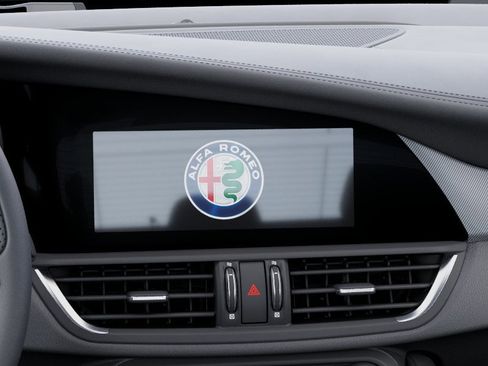 New 2025 Alfa Romeo Giulia AWD w/ Driving Assist Package image 10