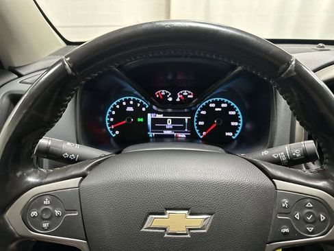 Used 2017 Chevrolet Colorado Z71 AWD/4WD image 10