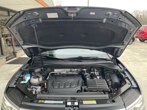 Used 2021 Volkswagen Tiguan SEL Premium R-Line image 53